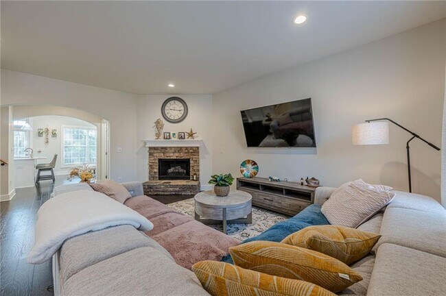 Photo - 6079 Joybrook Rd