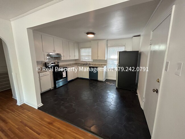 Photo - 315 N 41st St