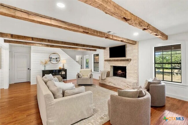 Photo - 301 Medlin Creek Loop