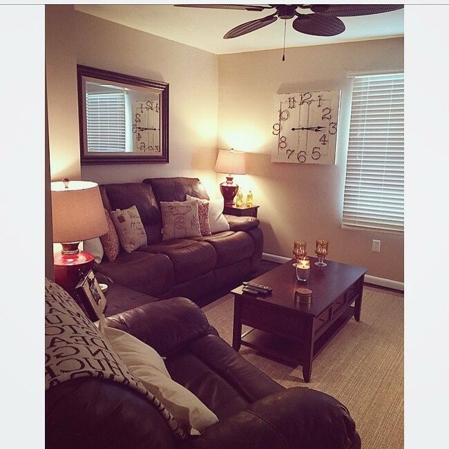 Building Photo - 5855 Curry Rd Unit #2