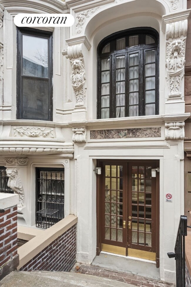 Photo - 42 W 88th St