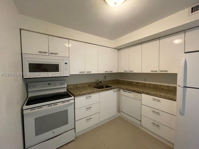 Building Photo - 2049 S Ocean Dr Unit 1504
