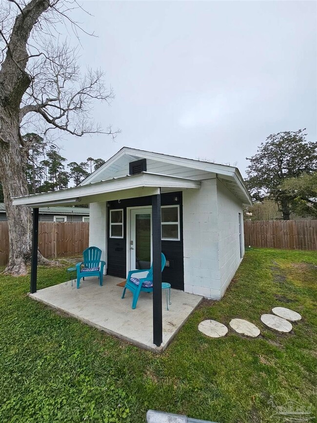 Photo - 9775 N Loop Rd