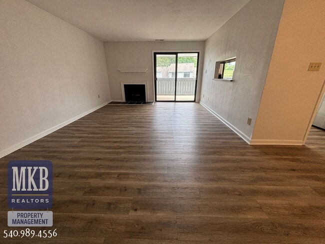 Photo - 2527 Gatehouse Ln
