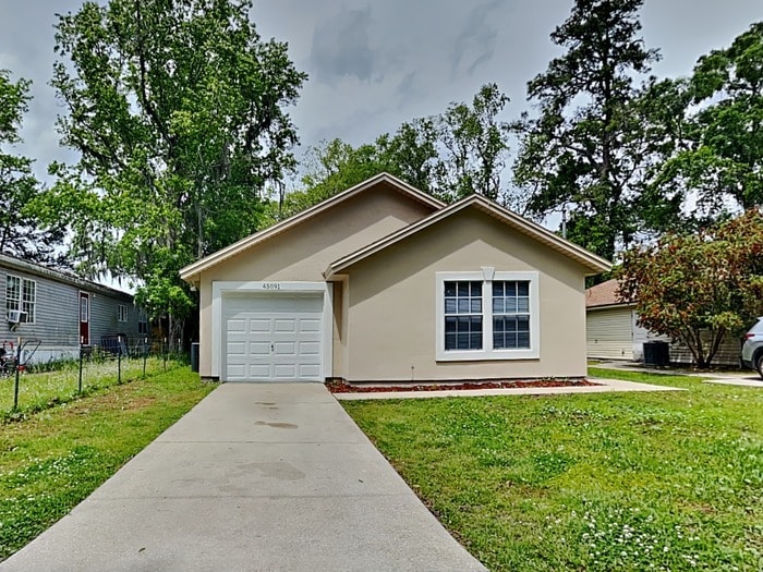 Photo - 45091 Luther St