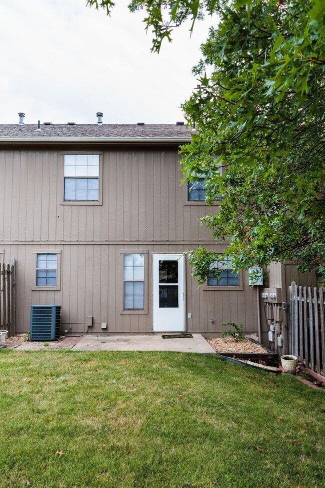 Windsong Townhomes Townhomes for Rent Lees Summit, MO