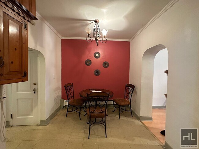 Photo - ROGERS AVENUE