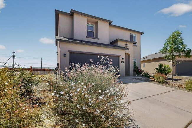 Photo - 108 Hue St