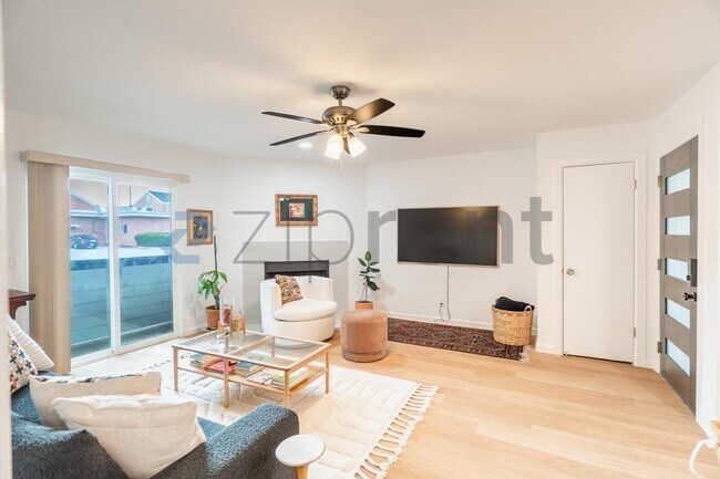 Photo - Unit 203