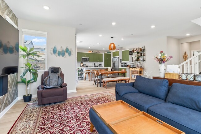 Photo - 1789 Whitmore Lp