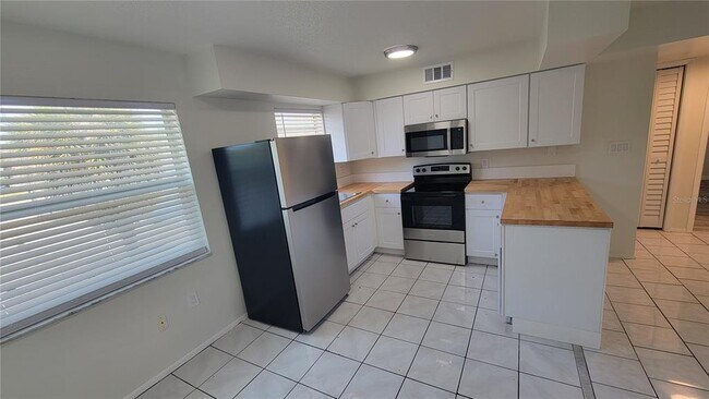 308 Avanda Ct Unit 6