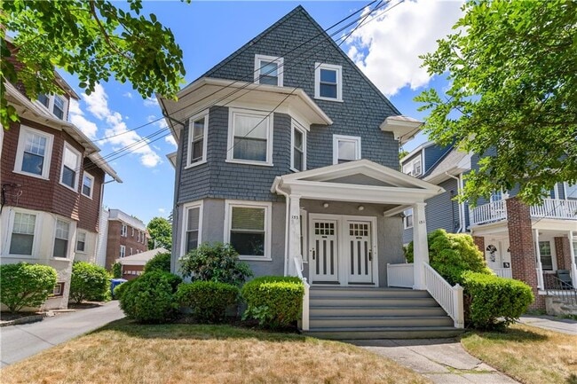 Building Photo - 153 Irving Ave
