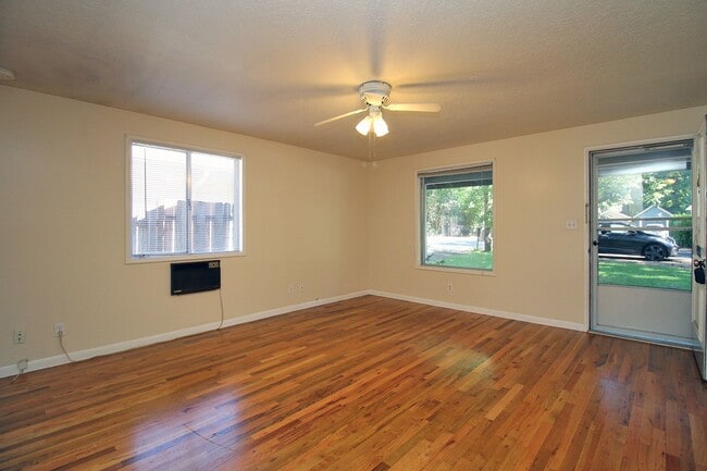 Photo - 16711 SW Lake Forest Blvd