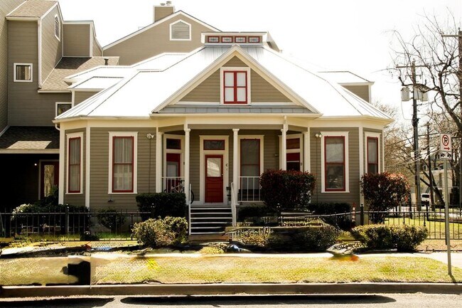 Photo - 915 W 23rd St Unidad D