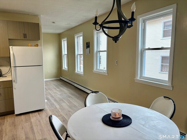 Photo - 202 Bellevue St Unit A