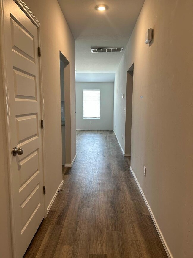 Photo - 9709 Laredo Ln