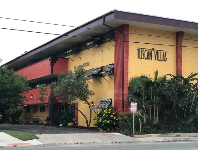 Photo - Tuscan Villas