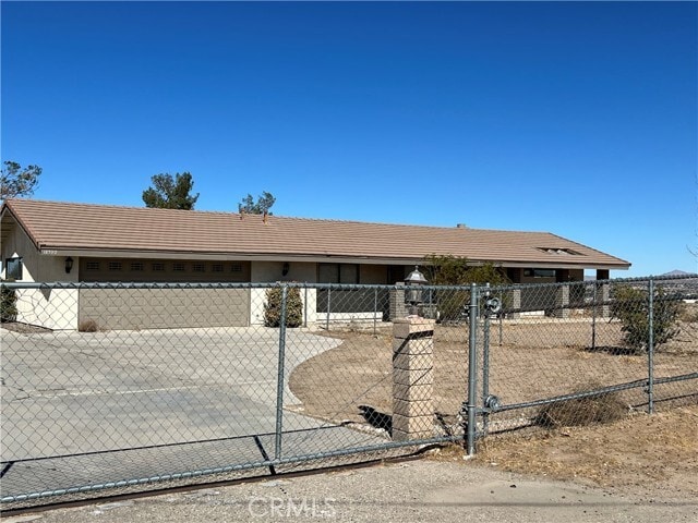 Photo - 18530 Eucalyptus St