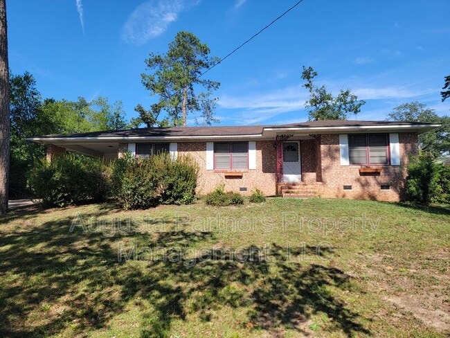 Building Photo - 1125 Crestview Dr