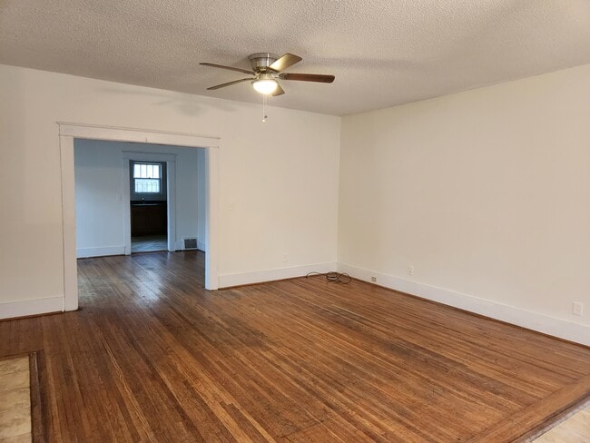 Photo - 416 10th Ave S