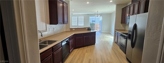 Photo - 395 Kensington Palace Ave