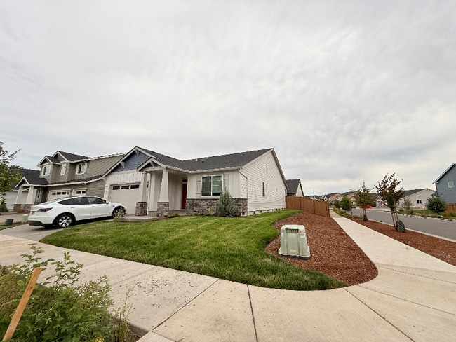 4362 Hackamore Ct SE