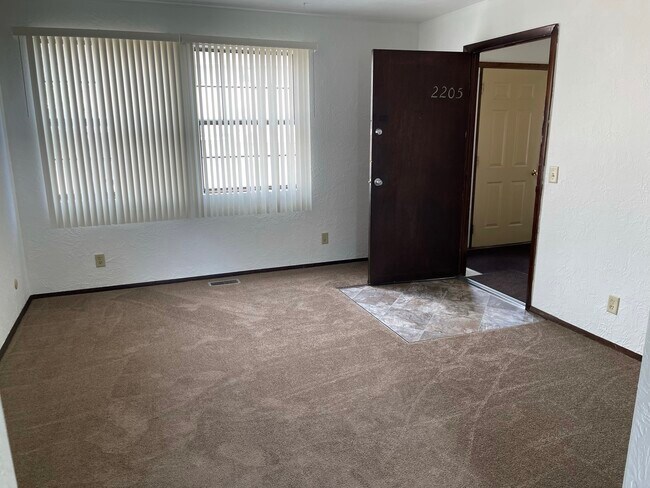 Photo - 2205 Stoneybrook Rd