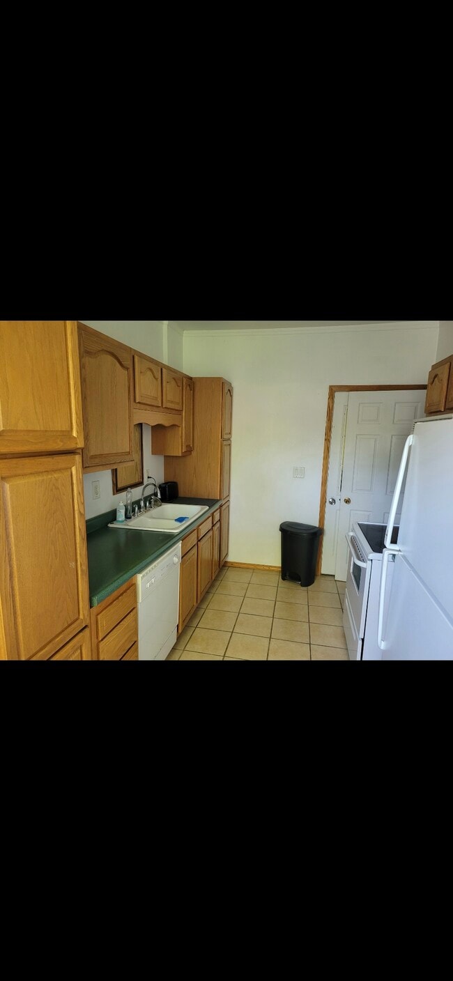 Photo - 2270 Hoyt St