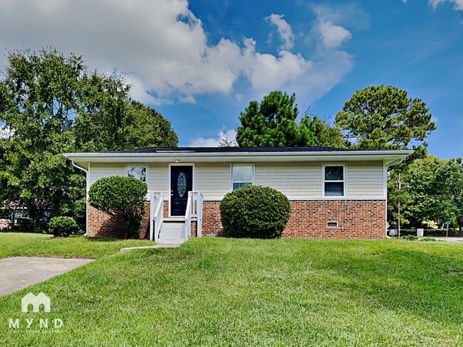 Building Photo - 1713 Sundial Pl