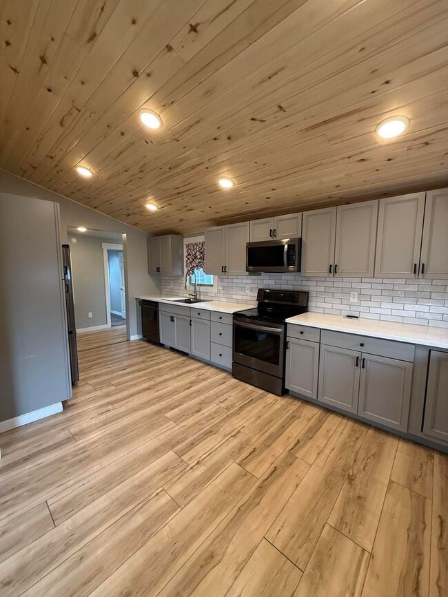 Photo - Stunning 5-Bedroom Home located in Butte MT