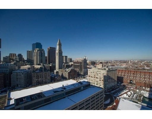 Photo - 85 E India Row