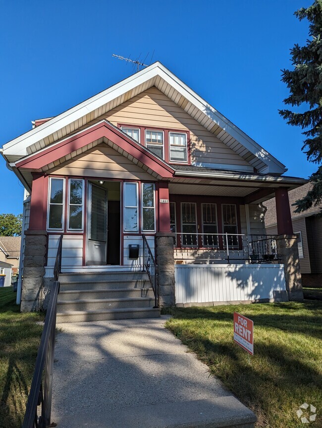 Building Photo - 1460 S 77th St Unit Lower Rental