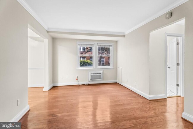 Photo - 922 S Washington St Unit 102