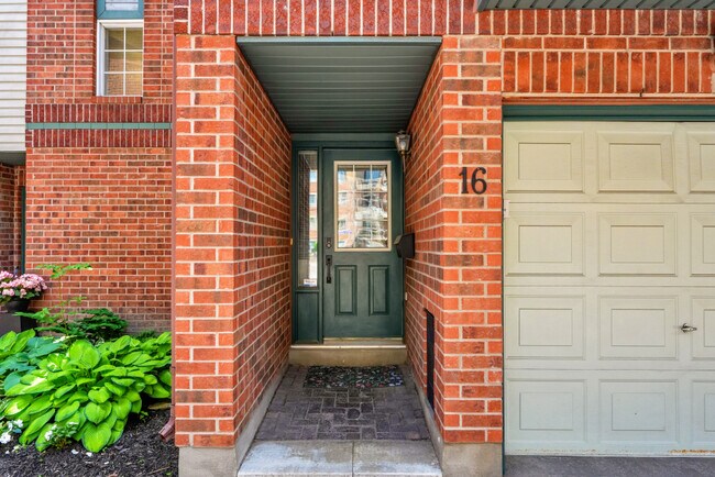 Photo - 16 Beckington Private