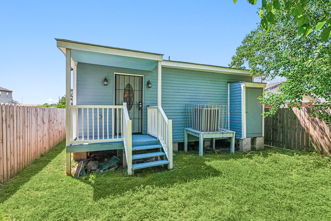 Photo - 2331 Feliciana St