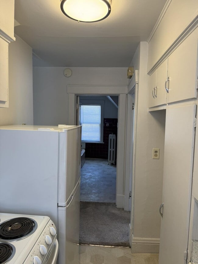 Kitchen - 1139 11th St N Unit 2