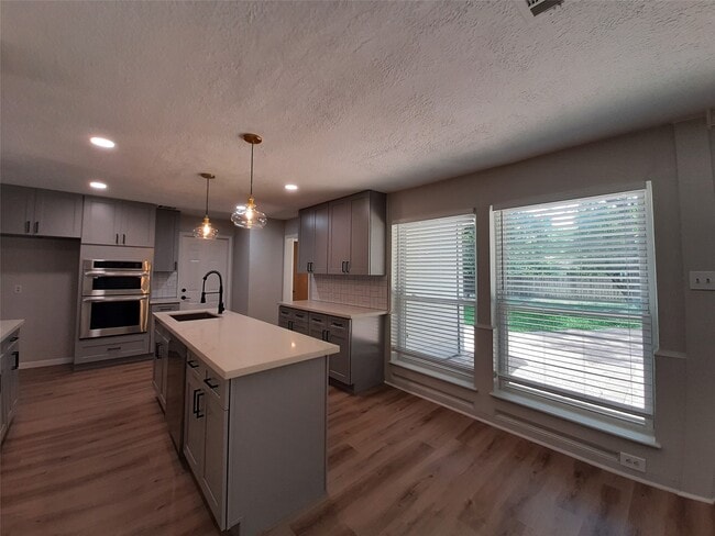 Photo - 5310 Glenmere Ln