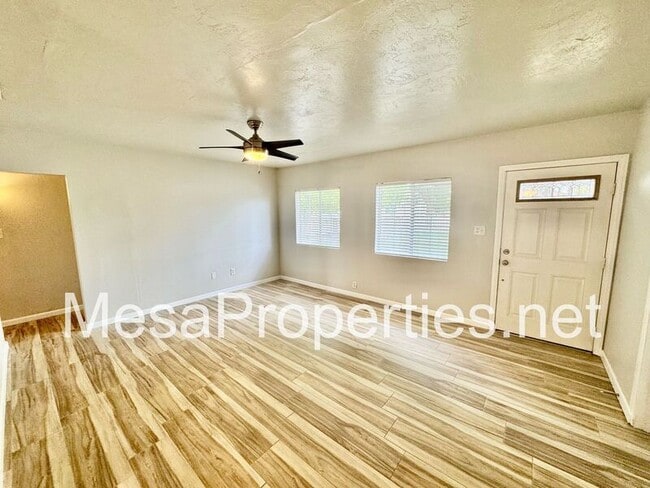 Photo - 1040 Muir Ave