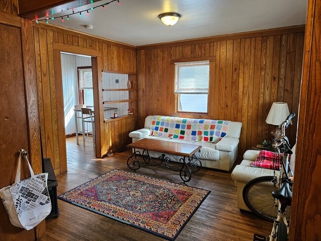 Photo - 4 bedroom House Close to U of M! Leasing f...
