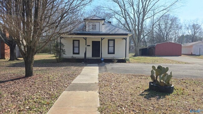 Building Photo - 713 W Washington St