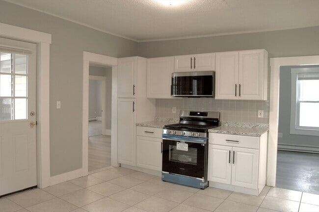 Building Photo - 105 Clarendon St Unit 3 Rental