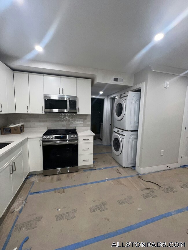 Building Photo - 9 Everett St Unit 3
