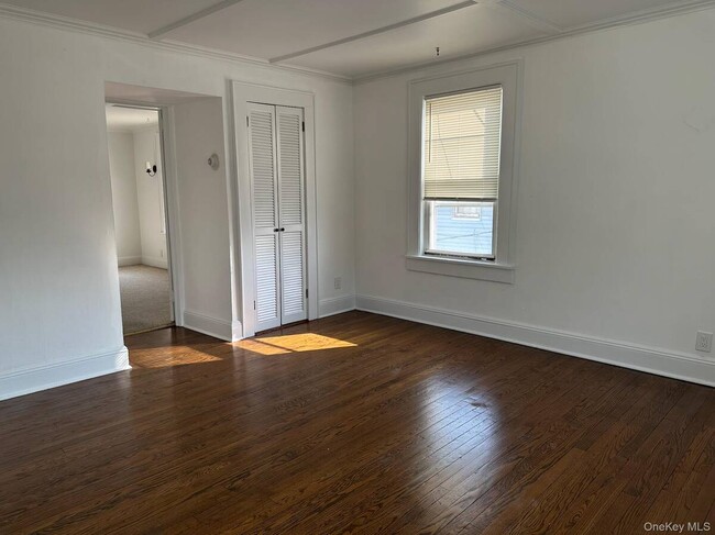 Building Photo - 31 Totten Pl