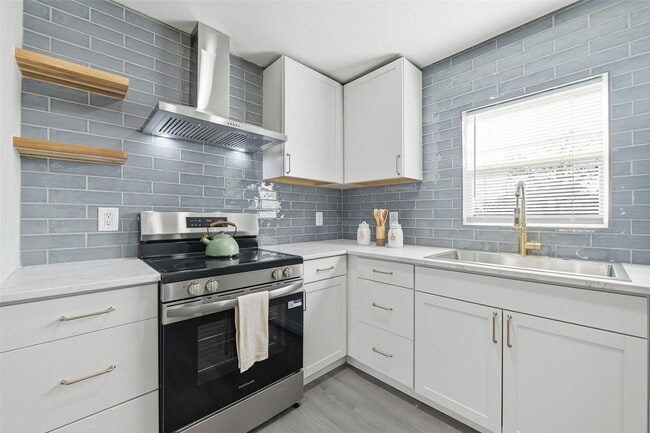 Building Photo - 4324 Crenshaw Ave