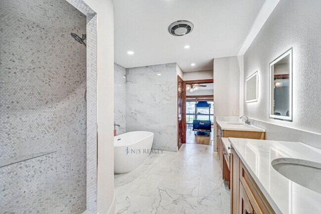 Photo - 5060 Porpoise Pl