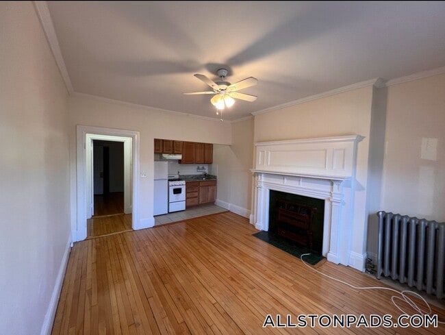 Building Photo - 441 Cambridge St Rental