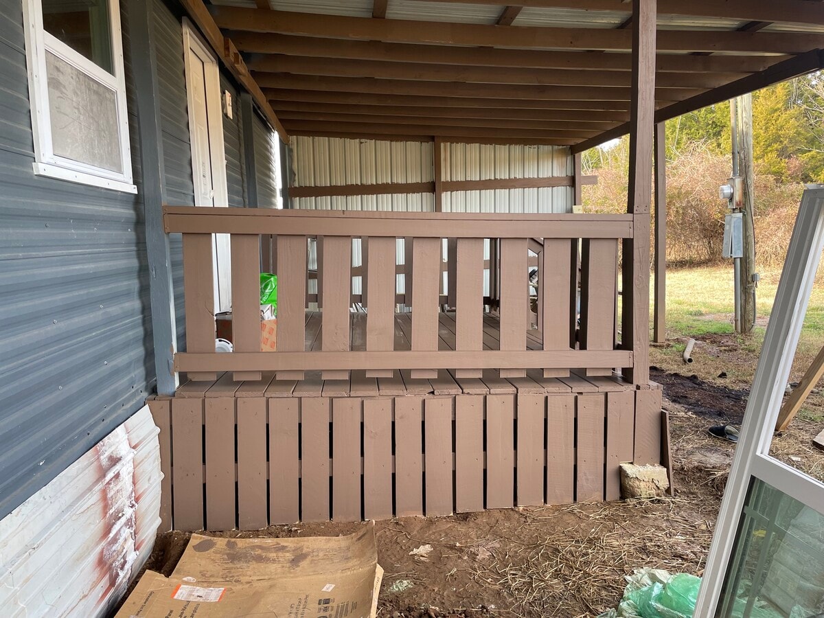 Photo - 1594 Wallace Thompson Rd