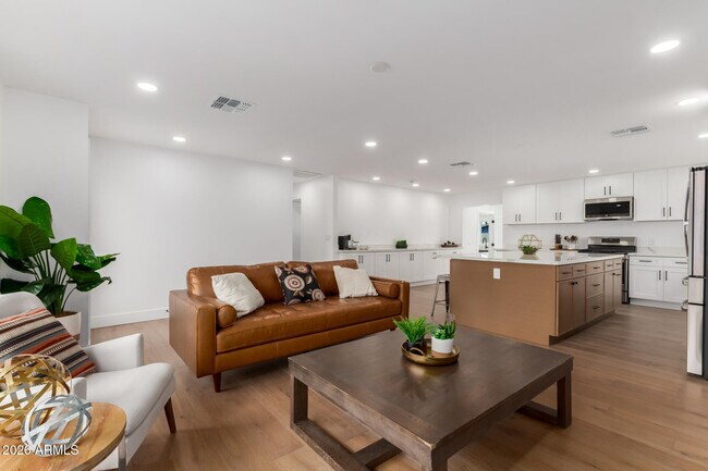 Photo - 8401 E San Miguel Ave
