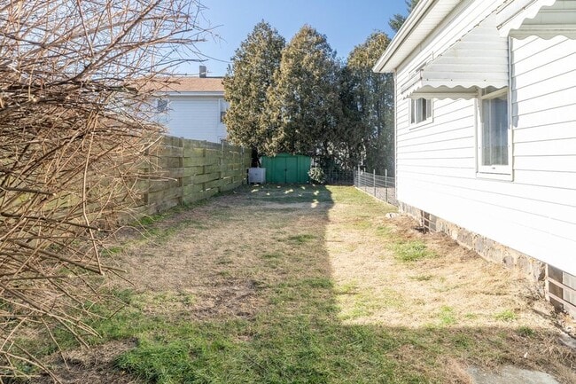 Photo - 807 N Eaton St