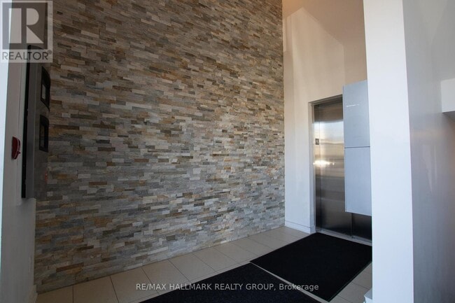 Photo - 1308 Thames St Unité 101